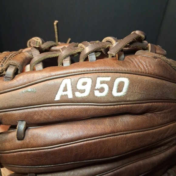 Wilson A950 Baseball Glove 11.75" RHT Dark Brown AO9RB18DB 1175 Fits On LH - Picture 7 of 7